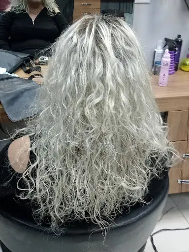Arkın Kuaför Güzellik Salonu Hairdresser Beauty Salon Парикмахерская Салон красоты 3