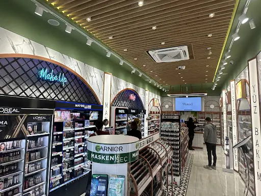 Laurel Beauty Store