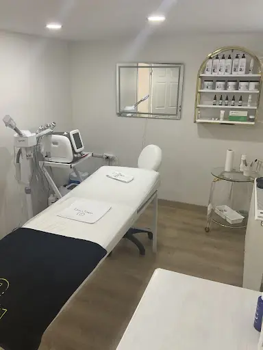 Leyla Tonya Kavaklı – Tırnak / Nail Studio, İstanbul (2. fotoğraf)
