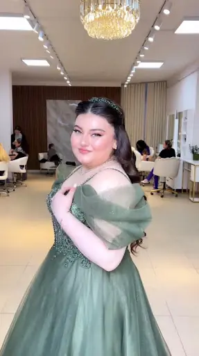 Seray Gülseren hairmakeup Studio 3