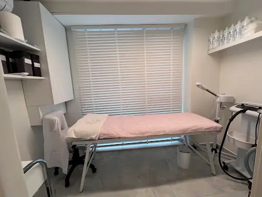 Nois Nail Art - Protez Tırnak - Lazer Epilasyon - Cilt Bakımı - Kalıcı Oje - Microblading – Tırnak / Nail Studio, İstanbul