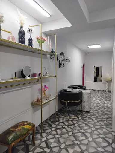 Beyour Beyza Dzindzioski Hair Makeup & Beauty Studio 2