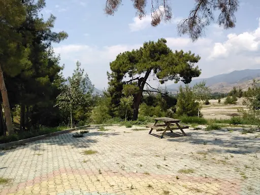 Çamlı Park / El Ele Çeşmesi