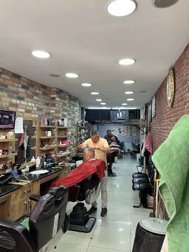 Kardeşler Erkek Kuaförü 2