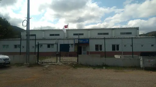 Erfelek Kapali Spor Salonu 4