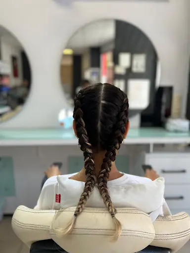 Lila Kuaför ve Güzellik Salonu 4