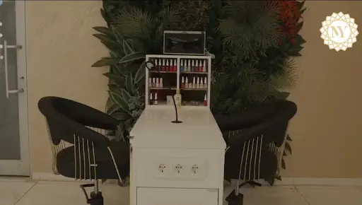 MOONY SALON 3