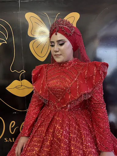 Tuba bayan kuaförü