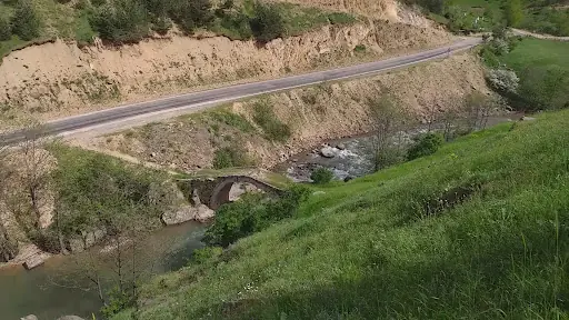 Çakrak Kilisesi ve Kemer Köprüsü 4