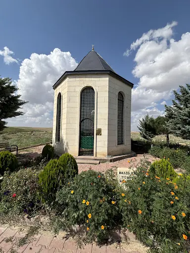 Ballı Baba Türbesi 2