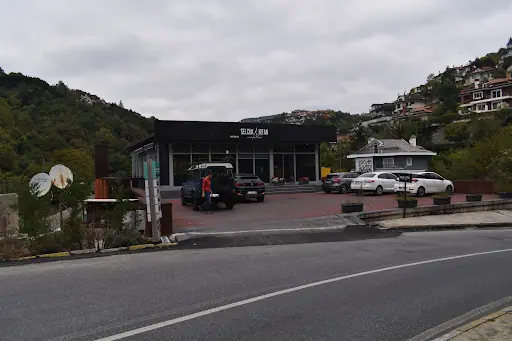 Selçuk & İrfan Hair Saloon – Kuaför, İstanbul (2. fotoğraf)