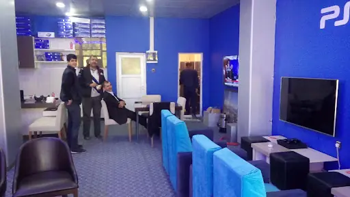 Milano Playstation Cafe