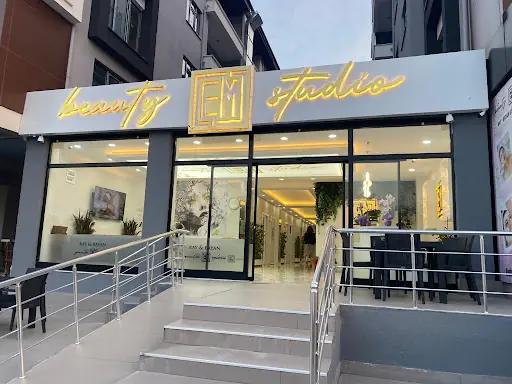 Em Güzellik Salonu