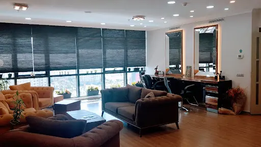 Roya Malbin Guzellik Merkezı