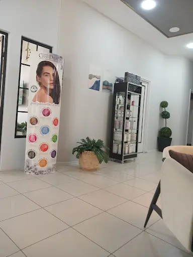 Laura Derma Plus 4