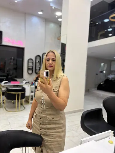 MERLIN DIAMOND HAIR LOUNGE 4
