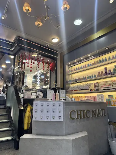 Chic Hair Co I Kaynak Saç Uygulaması I Doğal Balyaj Ombre I Saç Kesim ve Bakımı 3