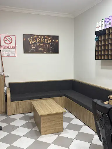 (ERKEK KUAFÖRÜ) CADDE SAÇ TASARIM SALONU 4