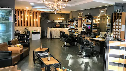 Zeki Stylist Bahçelievler Erkek Berberi