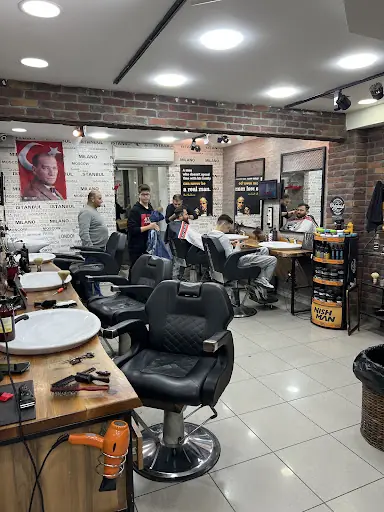 CutsBarbershop 3