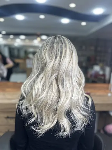 Saloon D'or Hair & Make-Up Studio