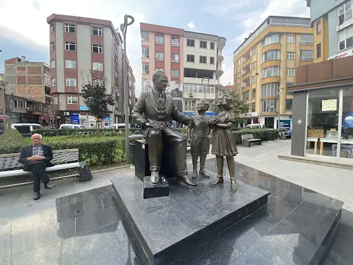 Beşikdüzü Meydan Parkı 5